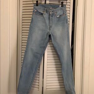 LEVIS- 501 boot cut light wash jeans